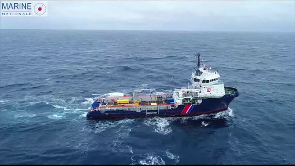 Amenințare în Atlantic. O pată de petrol se întinde pe 10 km, după scufundarea unui vas - Imaginea 3