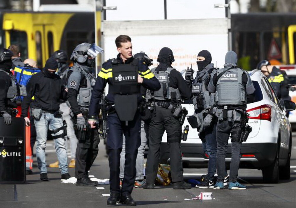Atac armat în Olanda. Primele mărturii: ”Am dus o femeie plină de sânge în mașina mea” - Imaginea 1