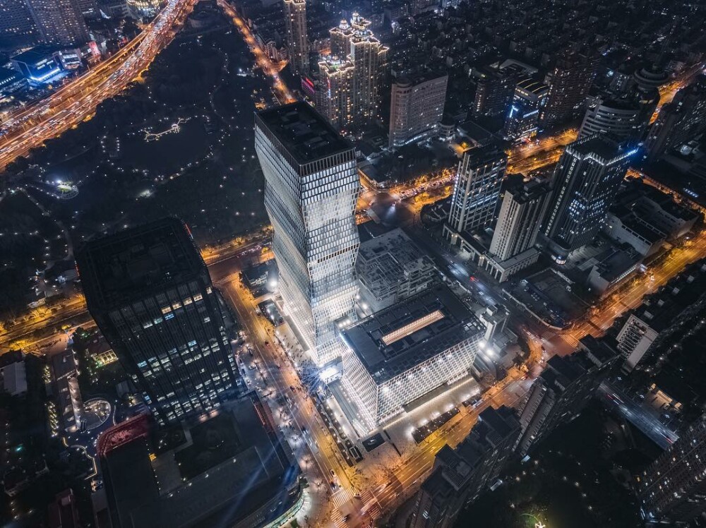 Cum arată turnul din Shanghai inspirat de sculptura artistului Constantin Brâncuși - Imaginea 4