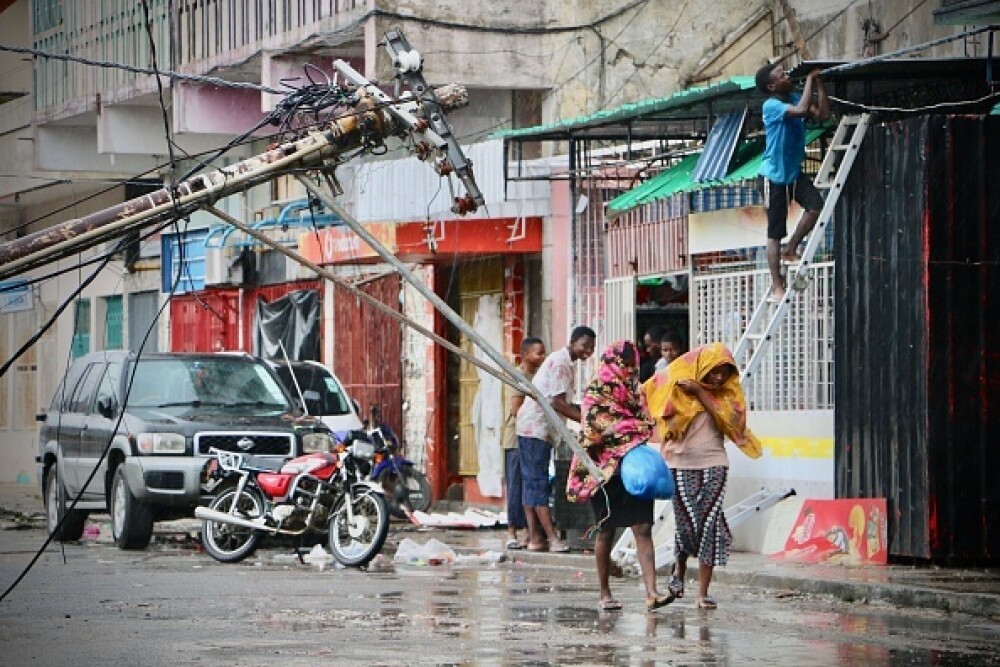 Ciclonul Idai face ravagii: Sunt 90 de morți și 75 de dispăruți în Indonezia. GALERIE FOTO - Imaginea 8