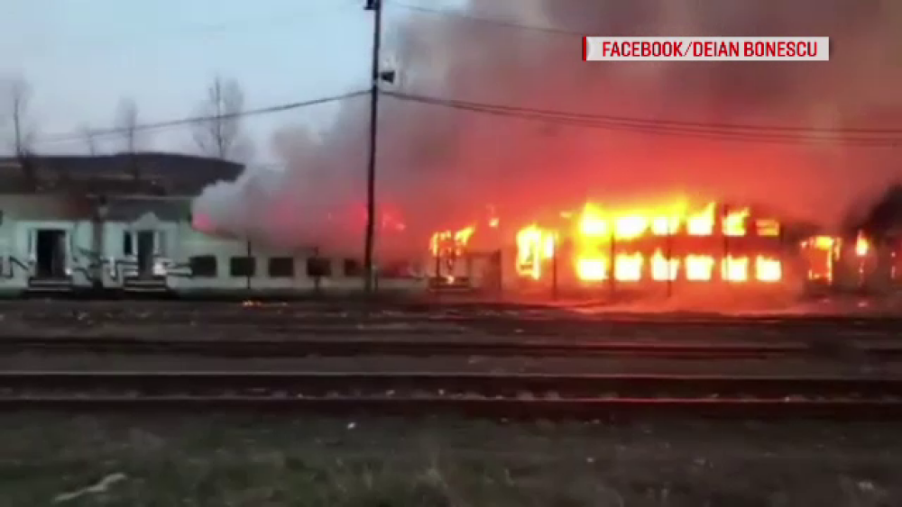 Tren în flăcări, în gara din Timişoara. 