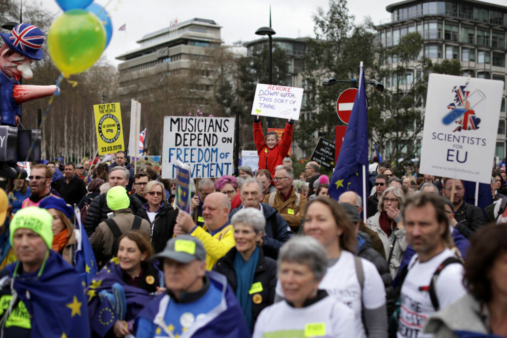 Protest cu un milion de oameni, la Londra. Ei cer un nou referendum pentru Brexit. VIDEO - Imaginea 4