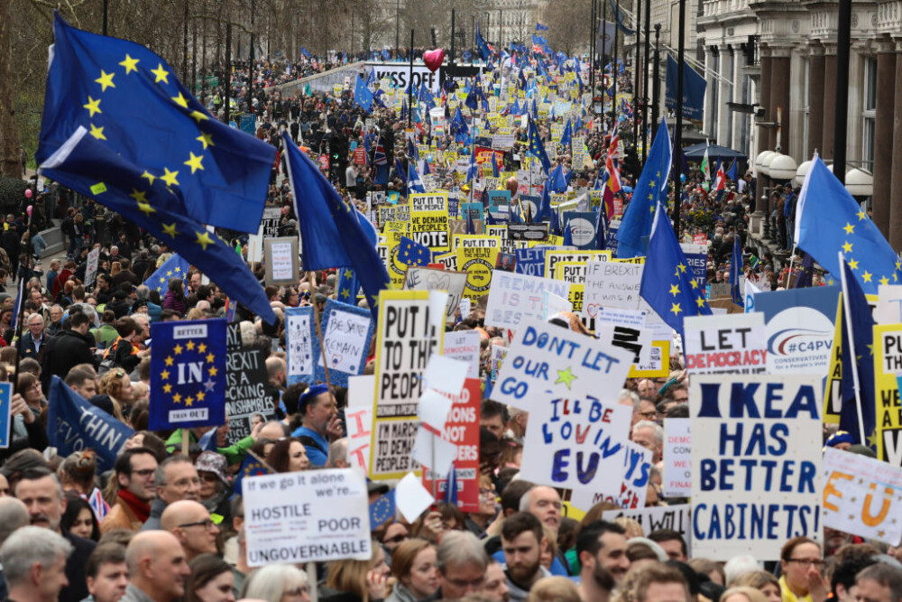 Protest cu un milion de oameni, la Londra. Ei cer un nou referendum pentru Brexit. VIDEO - Imaginea 2