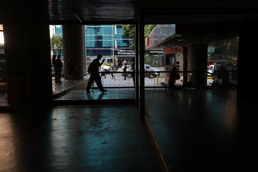 Venezuela se confruntă cu o nouă pană de curent la nivel național. GALERIE FOTO - Imaginea 1