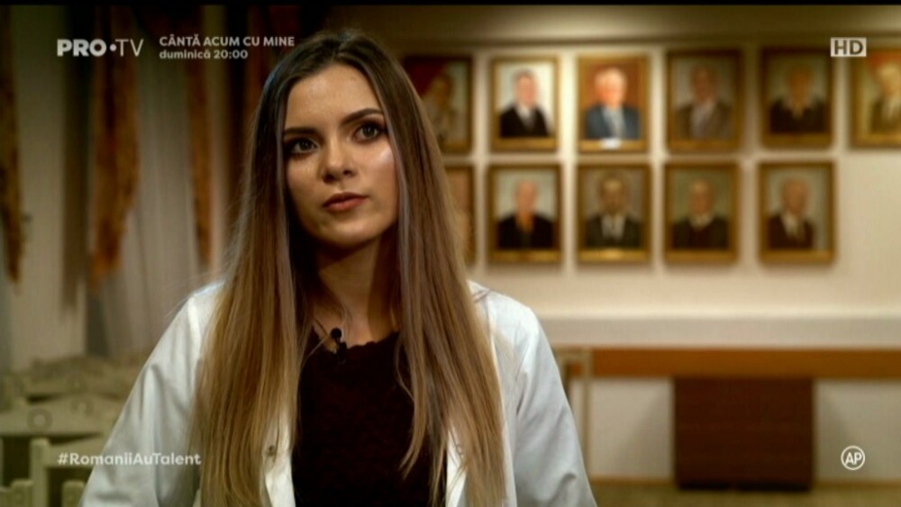 Românii au talent. O studentă la medicină a primit Golden Buzz. Călinescu: ”Îmi donez corpul” - Imaginea 6