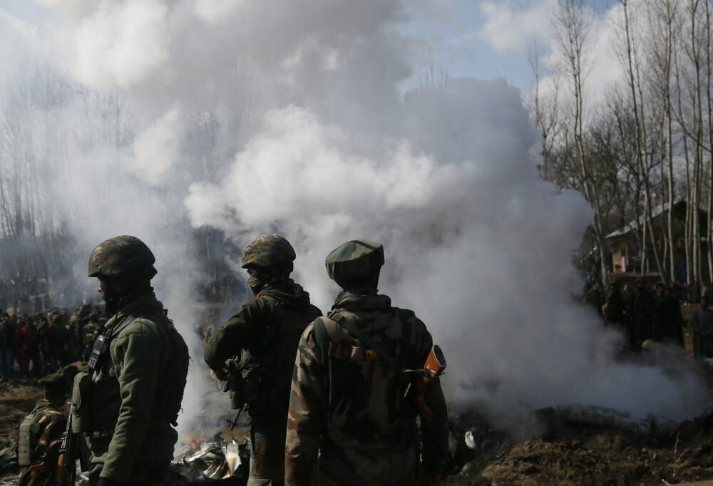 Scandal în India. Armata și-ar fi doborât din greșeală un elicopter, omorând 7 oameni - Imaginea 4