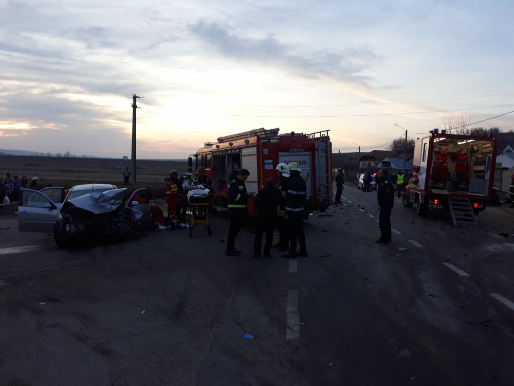 Accident grav în județul Vaslui, în care 2 persoane au murit. A fost activat planul roșu VIDEO - Imaginea 2