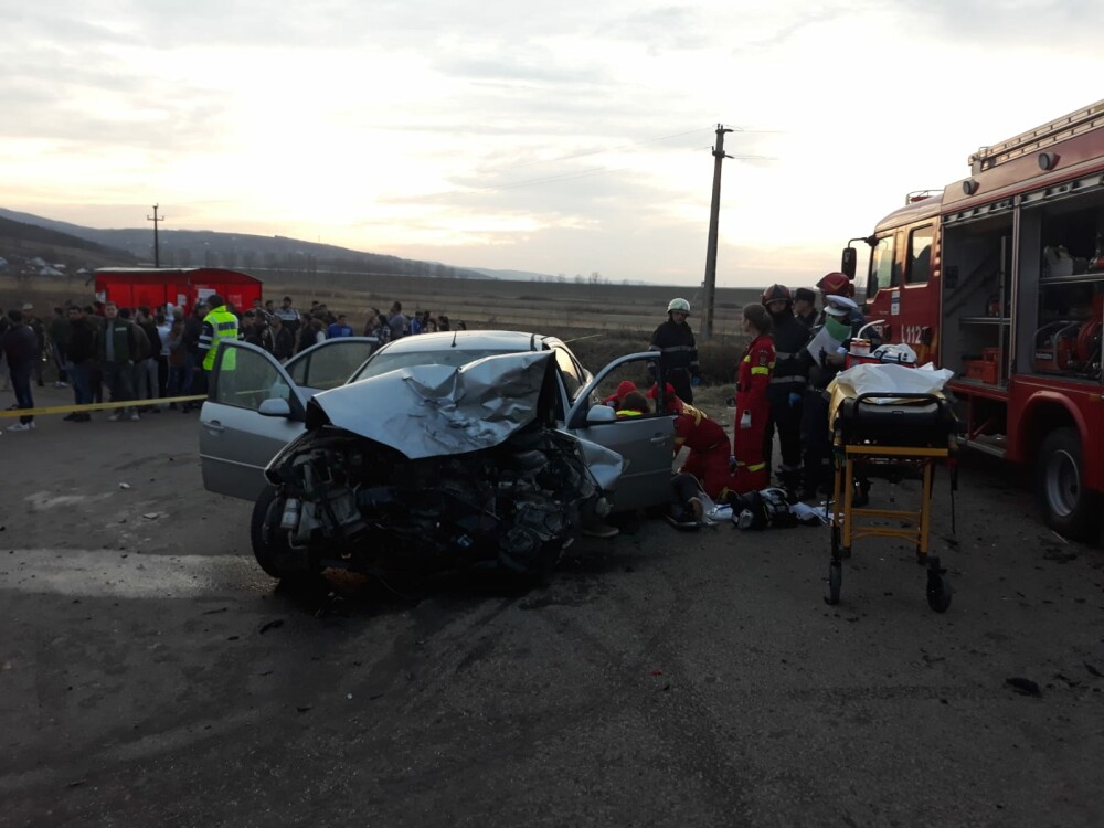 Accident grav în județul Vaslui, în care 2 persoane au murit. A fost activat planul roșu VIDEO - Imaginea 3