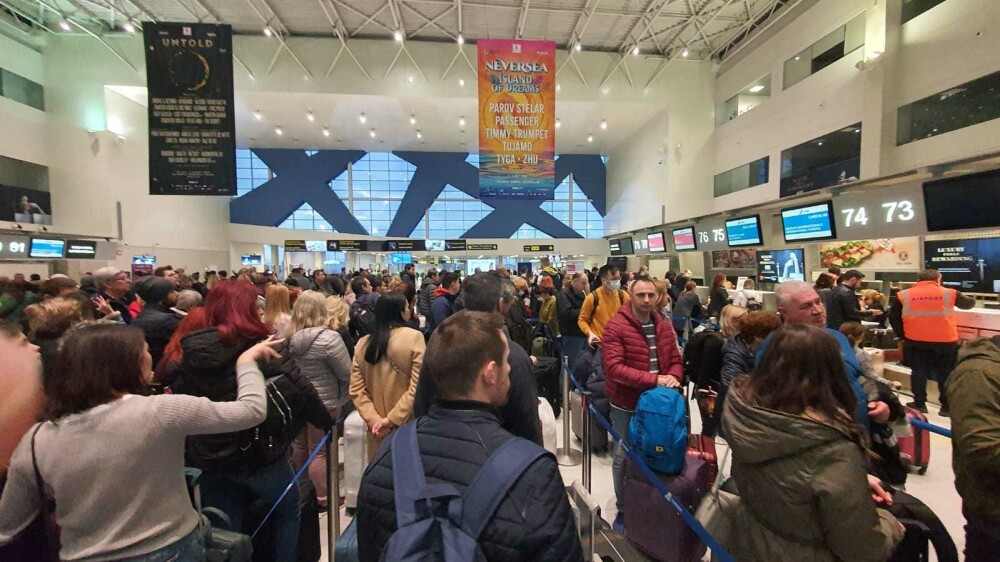 Probleme la sistemul de check-in de pe Otopeni. Anunţul oficial - Imaginea 2