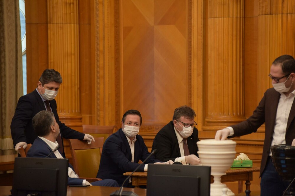 Guvernul Orban a fost votat de Parlament. Măsuri speciale la ceremonia de învestitură - Imaginea 3