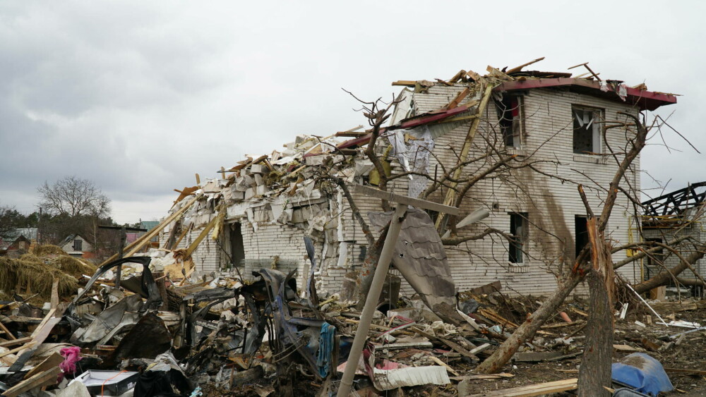VIDEO Primarul oraşului Jitomir din Ucraina acuză Rusia că atacă populaţia civilă: Au fost distruse case şi clădiri - Imaginea 1