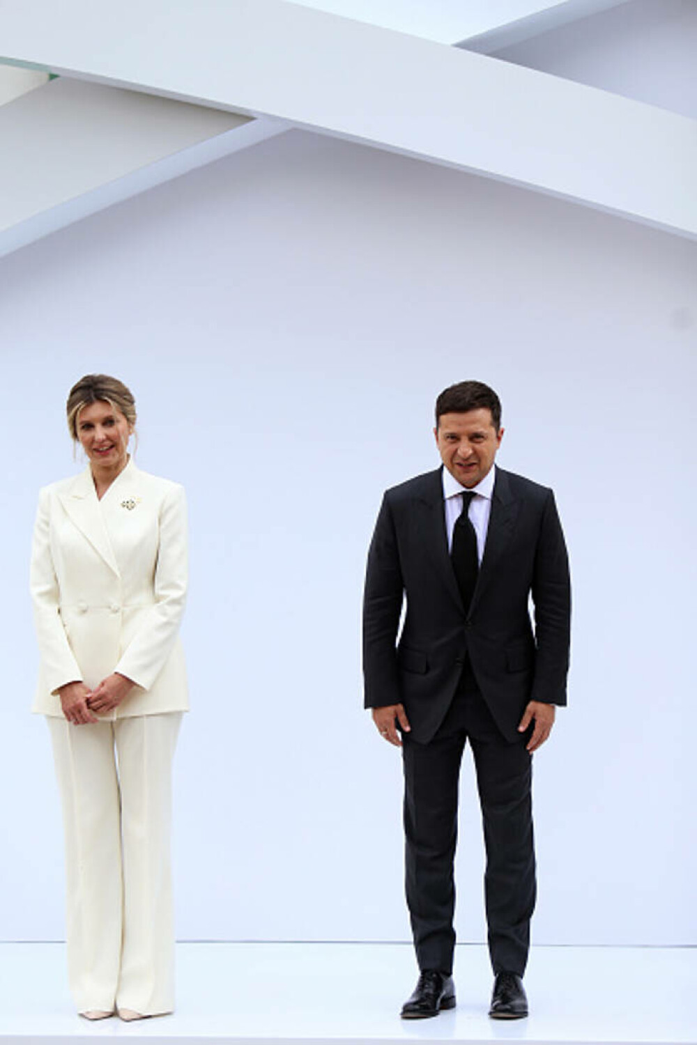 Cine este și cum arată Olena Zelenska, soția președintelui ucrainean Volodimir Zelenski. Galerie Foto - Imaginea 18