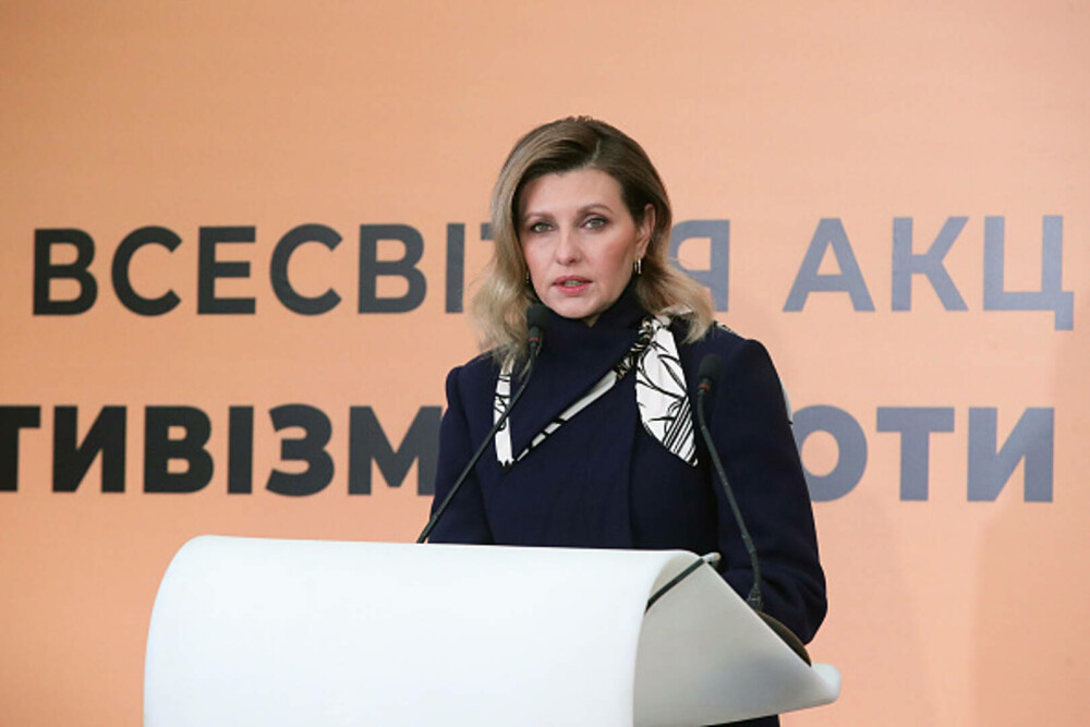 Cine este și cum arată Olena Zelenska, soția președintelui ucrainean Volodimir Zelenski. Galerie Foto - Imaginea 24