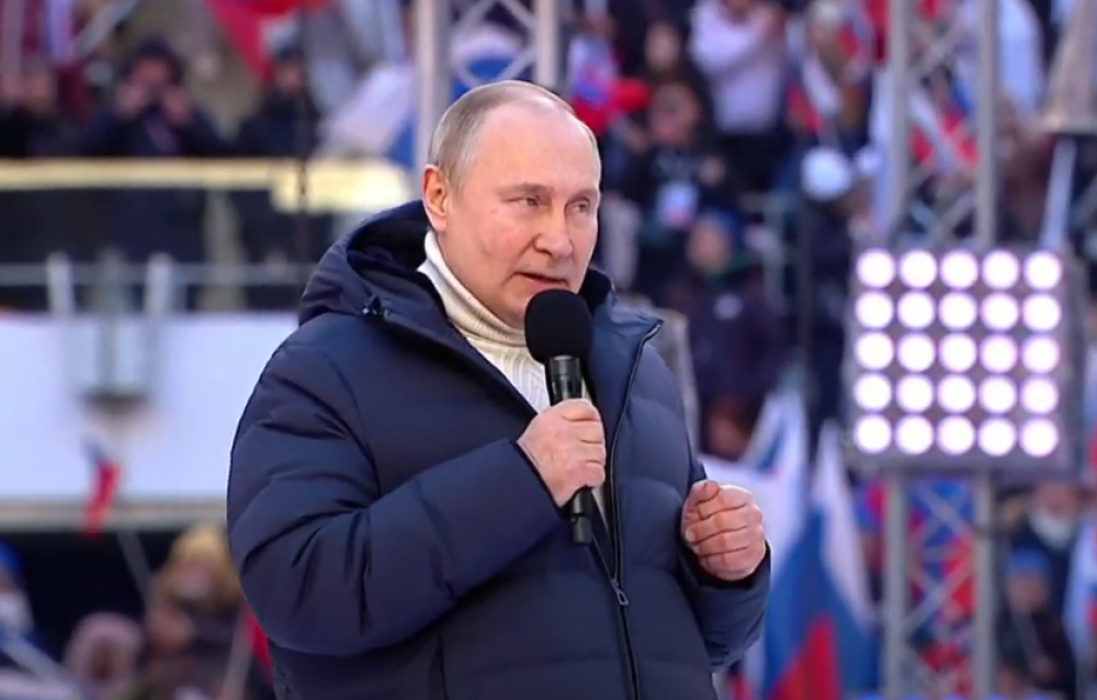 Putin a dispărut brusc de pe ecranul televizorului, în timpul discursului de la sărbătorirea anexării Peninsulei Crimeea - Imaginea 2