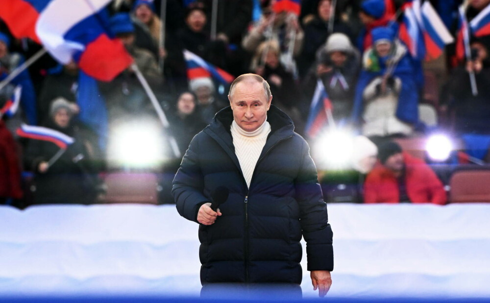 Putin a dispărut brusc de pe ecranul televizorului, în timpul discursului de la sărbătorirea anexării Peninsulei Crimeea - Imaginea 3