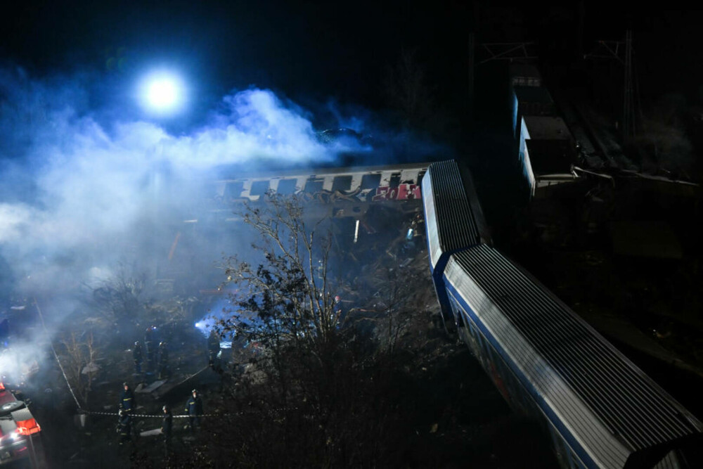 Două trenuri s-au ciocnit în Grecia. Cel puţin 32 de morți și câteva zeci de răniți. Primele imagini de la fața locului - Imaginea 3
