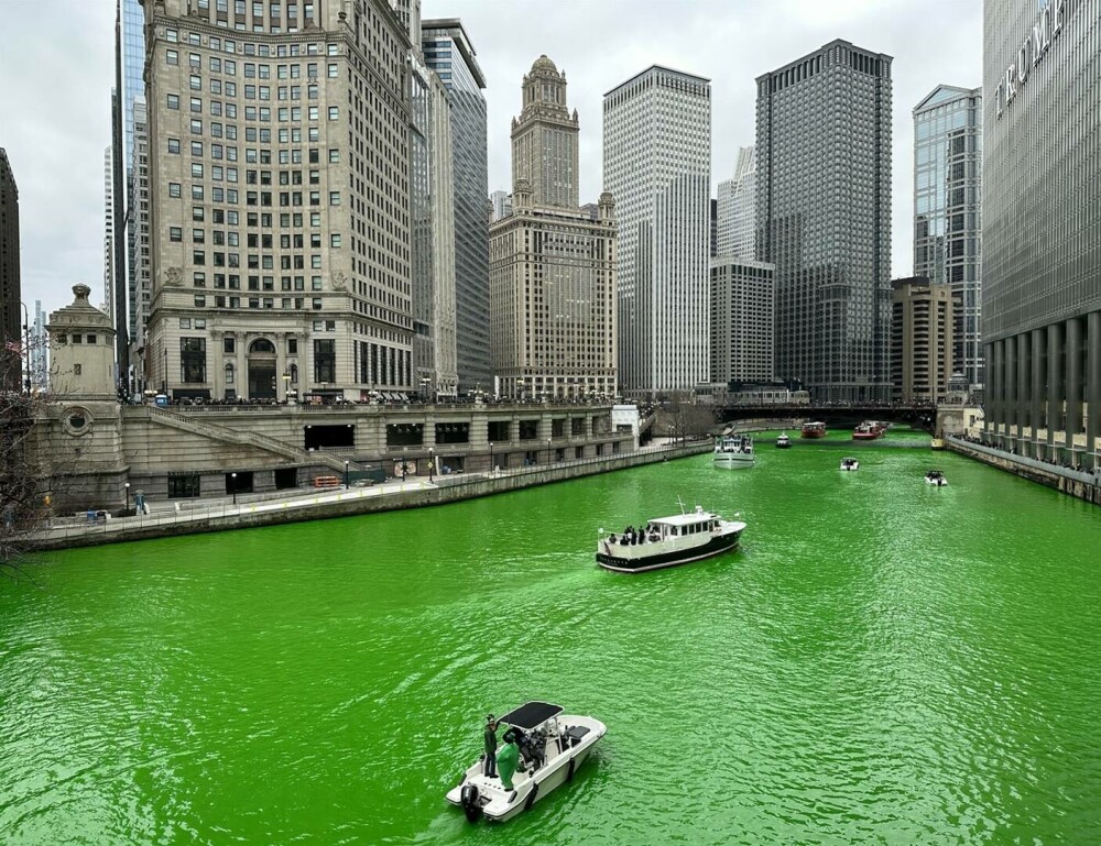 Râul Chicago, de un verde ieșit din comun. Cum a fost posibil. GALERIE FOTO - Imaginea 2