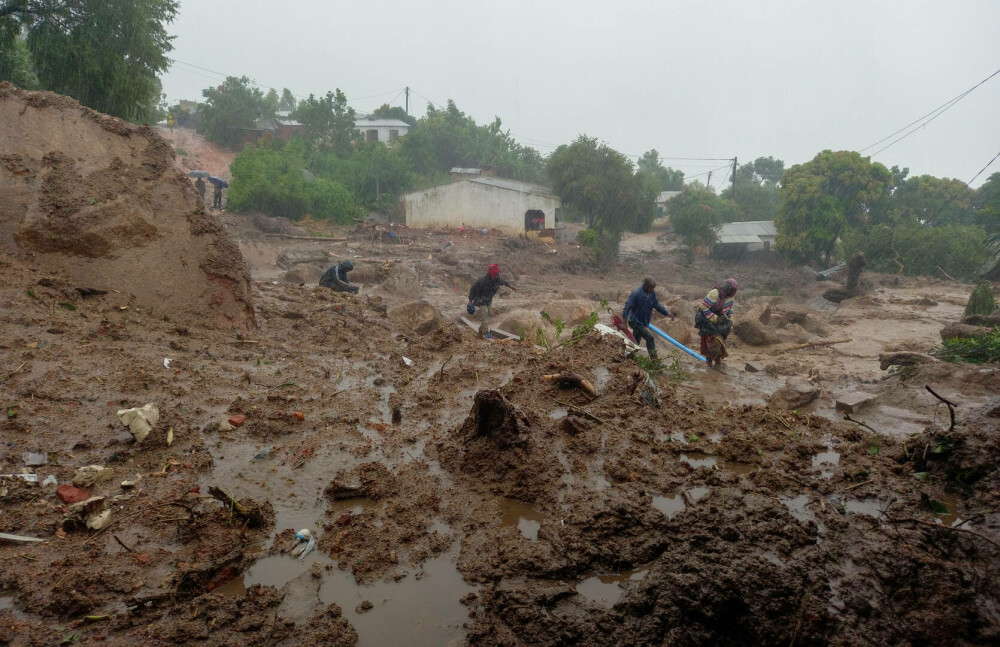 Peste 200 de persoane şi-au pierdut viaţa în inundaţiile şi alunecările de teren provocate de ciclonul Freddy | GALERIE FOTO - Imaginea 4