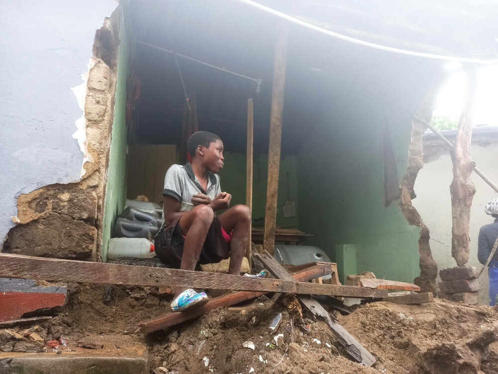 Peste 200 de persoane şi-au pierdut viaţa în inundaţiile şi alunecările de teren provocate de ciclonul Freddy | GALERIE FOTO - Imaginea 1