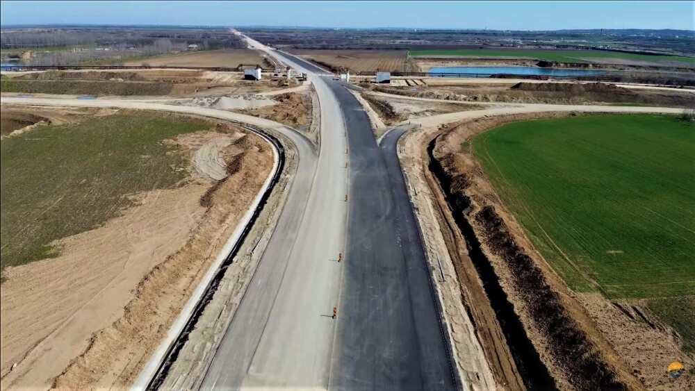 Cum arată primii kilometri de drum expres din Ardeal. Șoseaua ar putea fi inaugurată înainte de termen | GALERIE FOTO - Imaginea 9