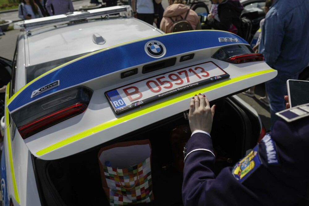 BMW-urile din achiziția anchetată de Parchetul European, prezentate la Ziua Poliției Române. Cât au costat GALERIE FOTO - Imaginea 8
