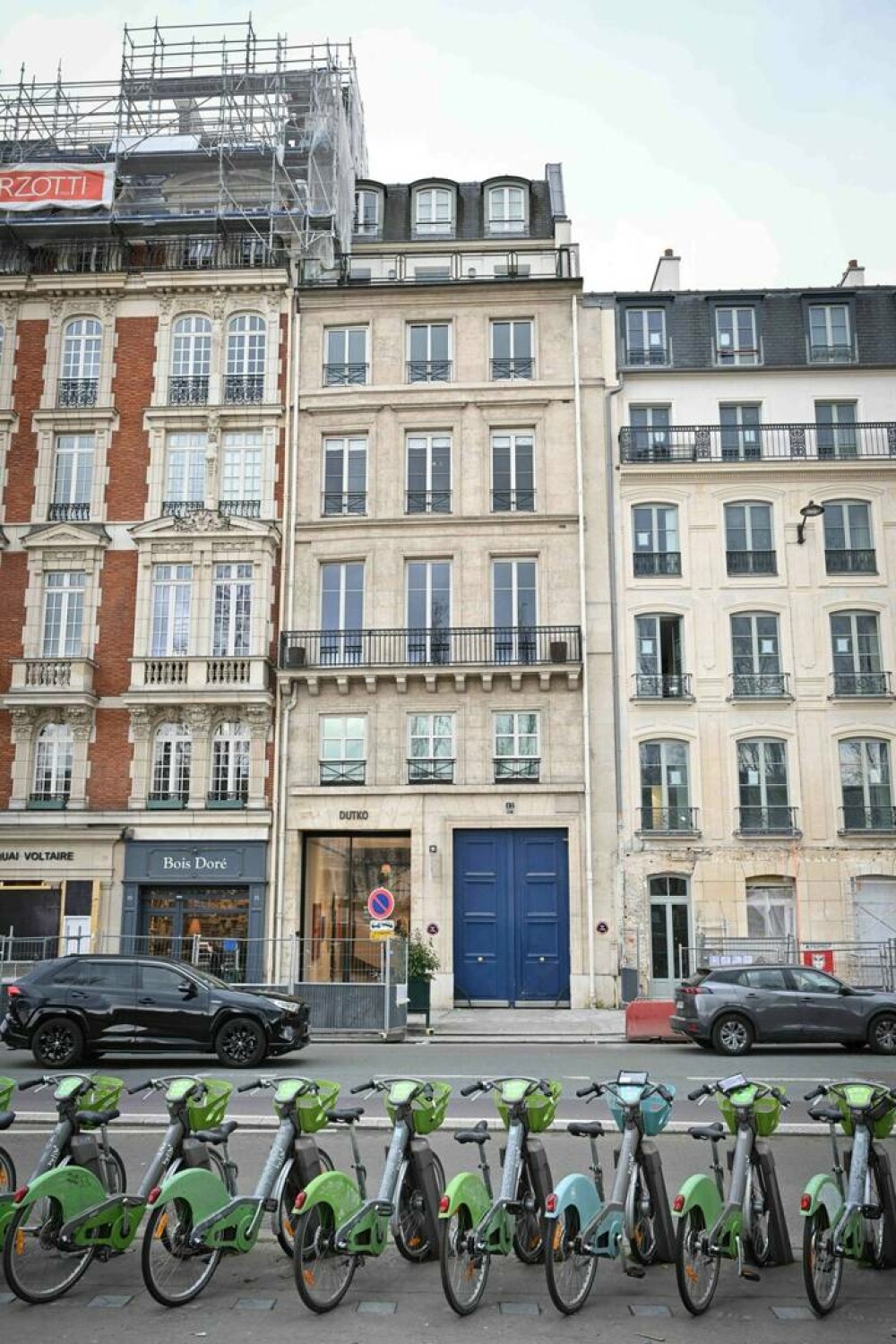 Apartamentul din Paris al lui Karl Lagerfeld va fi scos la licitaţie în 26 martie. Care este prețul de pornire. FOTO - Imaginea 5