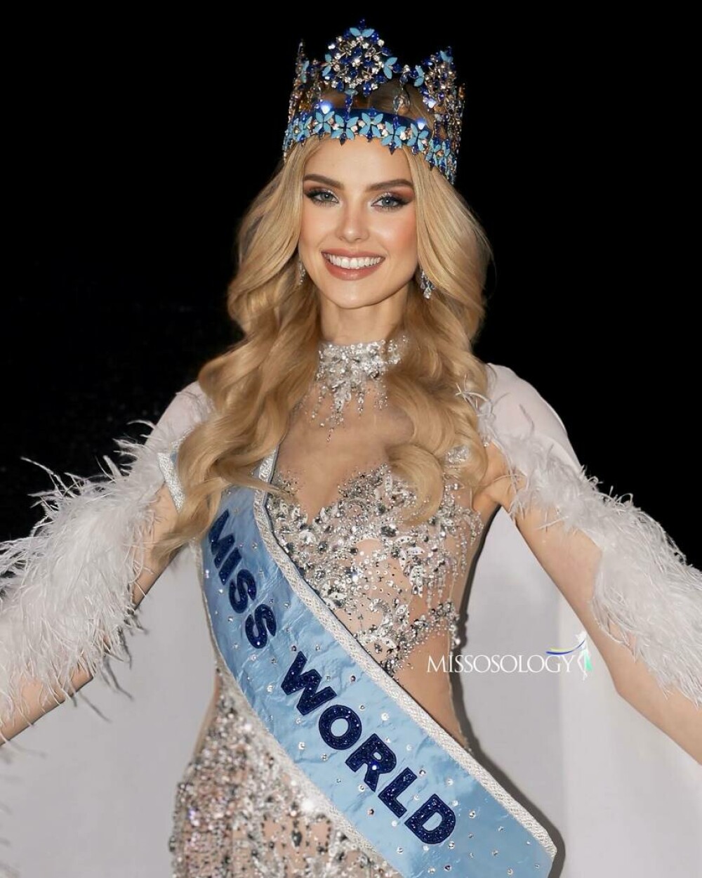 Krystyna Pyszková a câștigat titlul de Miss World 2024. Cum arată frumoasa din Cehia | GALERIE FOTO și VIDEO - Imaginea 10