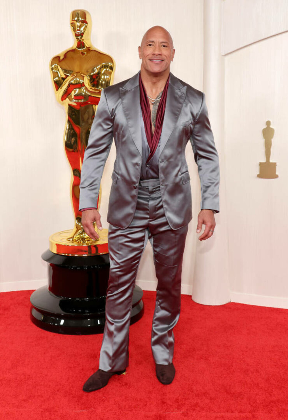 FOTO: Gafele și cele mai dezastruoase alegeri vestimentare de la Premiile Oscar 2024. Cele mai proaste ținute - Imaginea 3