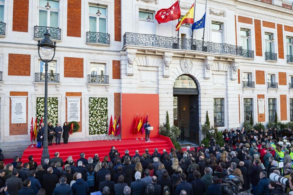 20 de ani de la atentatele de la Madrid, în care au murit şi români. Spania şi Europa aduc un omagiu victimelor. GALERIE FOTO - Imaginea 1