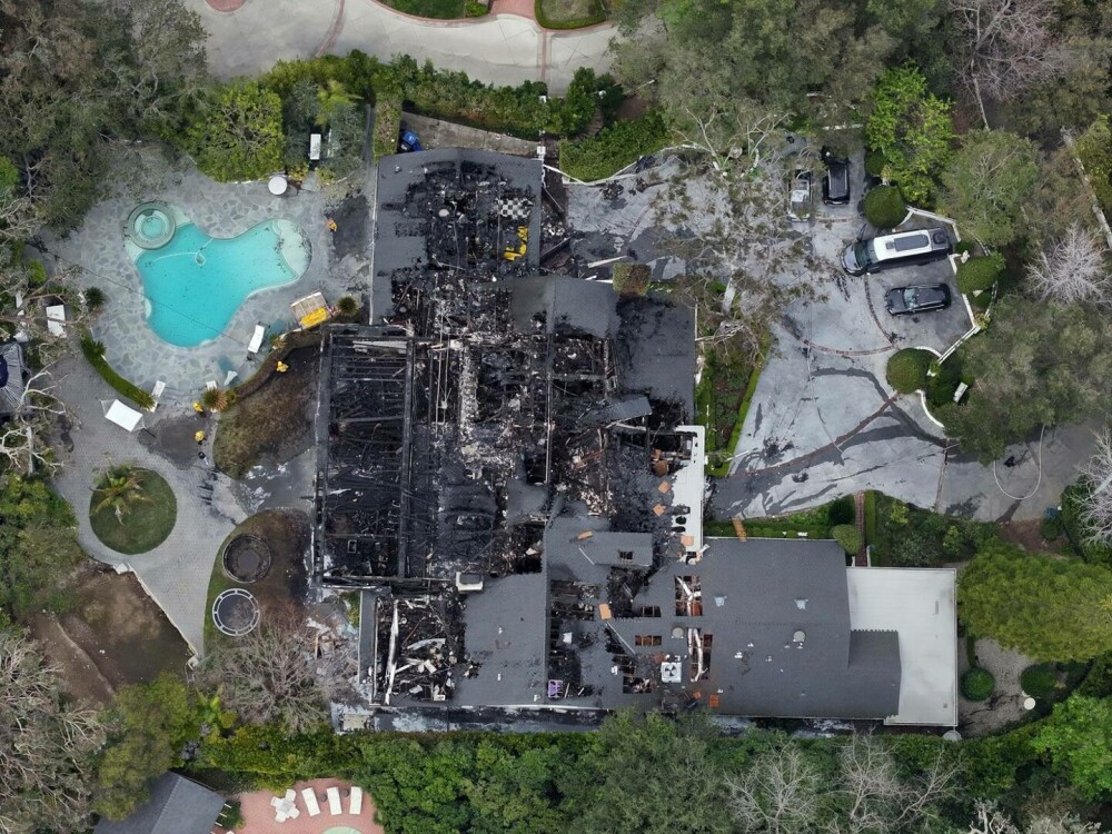 Prima reacție a Carei Delevingne după ce casa de 10 milioane de dolari i-a fost distrusă de un incendiu. „Am inima frântă” - Imaginea 2