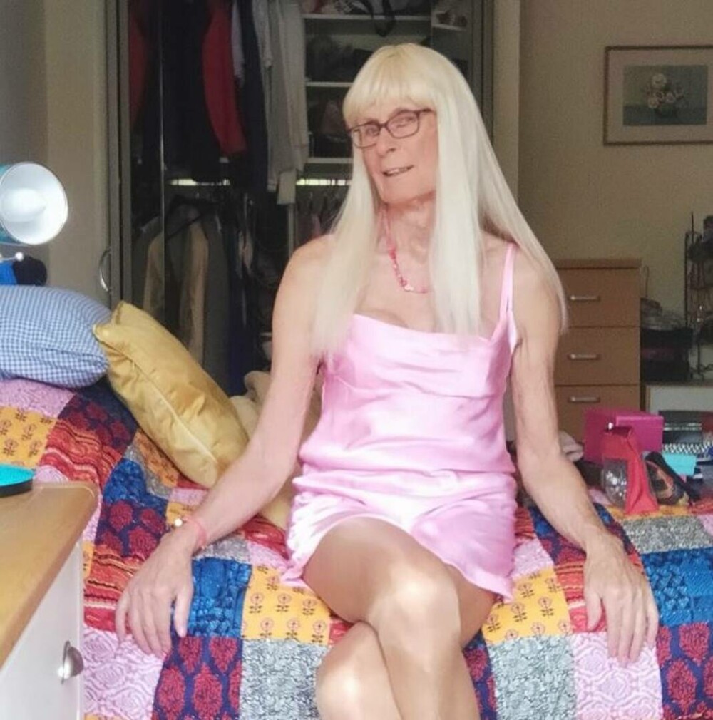 Cum arată cea mai bătrână femeie trans, în vârstă de 88 de ani. Are trei copii și a fost căsătorită cu o femeie | FOTO - Imaginea 8