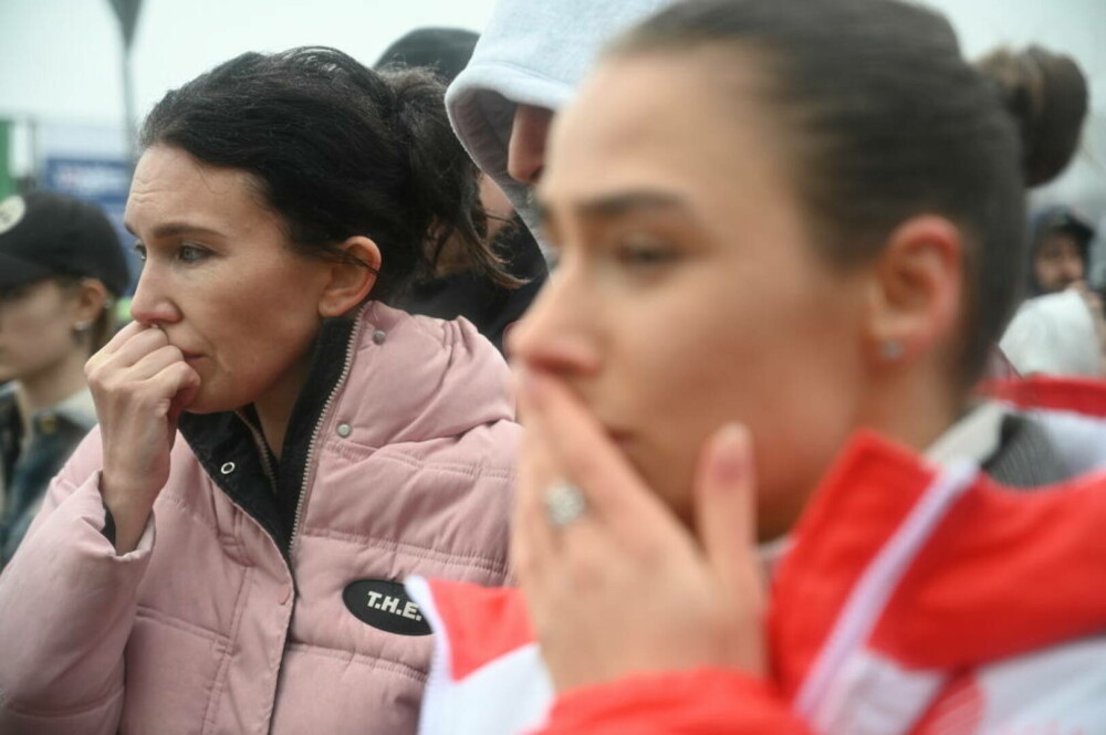 GALERIE FOTO. Rusia își plânge morții, după atacul din Moscova. Drapelul a fost coborât în bernă. Imagini impresionante - Imaginea 13