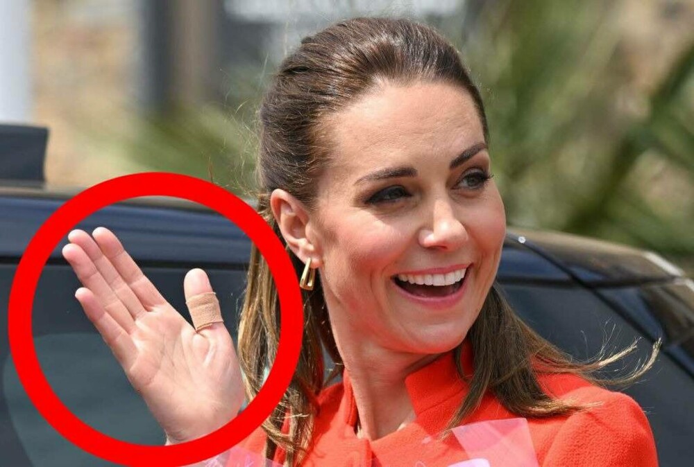Motivul pentru care prințesa de Wales apare mereu cu degetele bandajate. Ce probleme de sănătate ar mai avea Kate - Imaginea 6