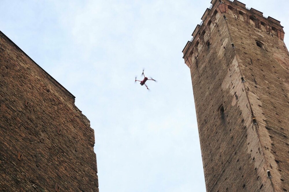 Turnul înclinat din Italia care s-ar putea prăbuși. Oficialii încearcă să-l mențină ridicat | GALERIE FOTO - Imaginea 4