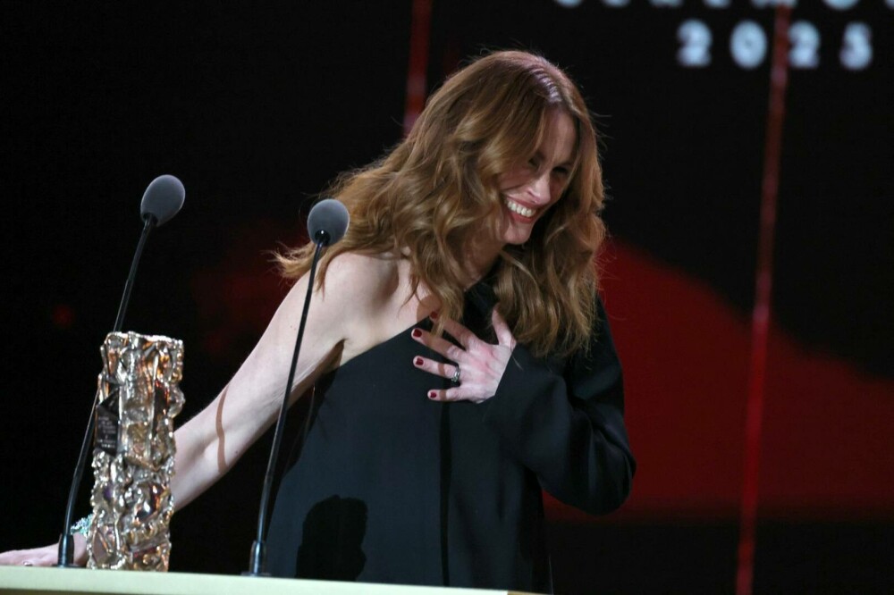 Premiile César 2025: Julia Roberts, omagiată pentru întreaga carieră. Ținuta elegantă purtată de actriță. GALERIE FOTO - Imaginea 2