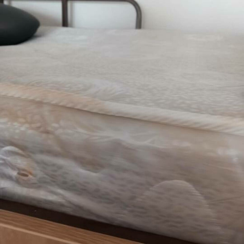 Amenzi de aproape 200.000 de lei după controale ANPC în 82 de campusuri universitare. Produse expirate şi mobilier deteriorat - Imaginea 3