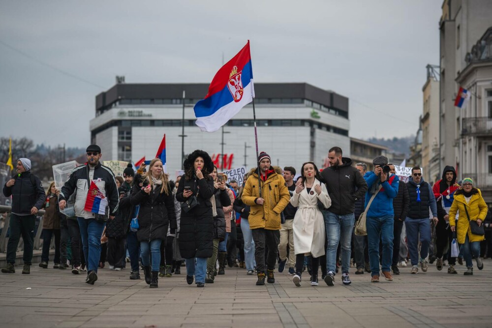 Nouă manifestație a studenților împotriva corupției din Serbia. Tinerii sârbi și-au exprimat revolta față de Guvern - Imaginea 9
