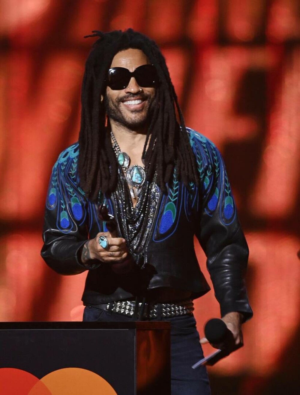 Interpretul Lenny Kravitz împlineşte 61 de ani. Cum a ajuns pe culmile succesului în muzică și film - Imaginea 4