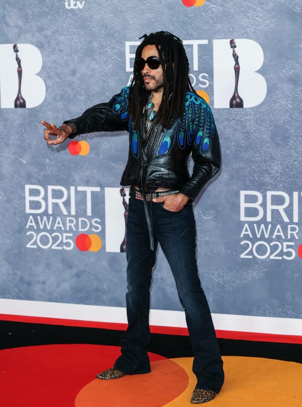 Interpretul Lenny Kravitz împlineşte 61 de ani. Cum a ajuns pe culmile succesului în muzică și film - Imaginea 3