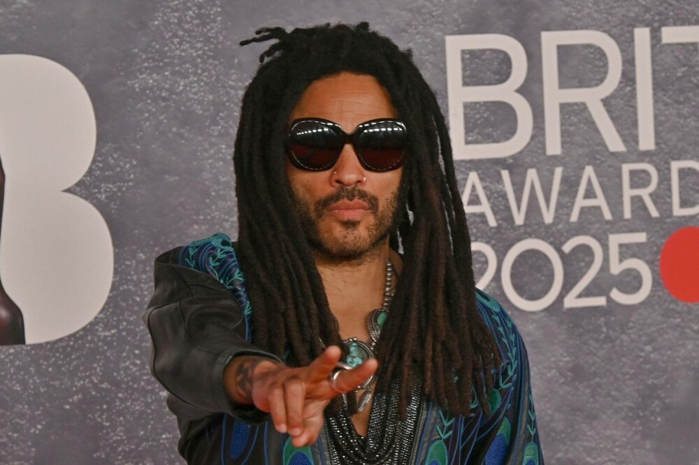 Interpretul Lenny Kravitz împlineşte 61 de ani. Cum a ajuns pe culmile succesului în muzică și film - Imaginea 2