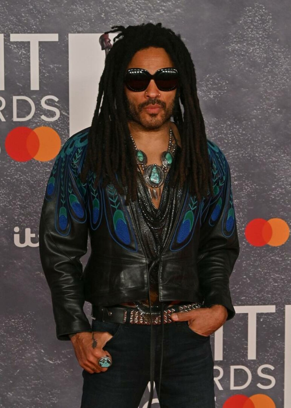 Interpretul Lenny Kravitz împlineşte 61 de ani. Cum a ajuns pe culmile succesului în muzică și film - Imaginea 1