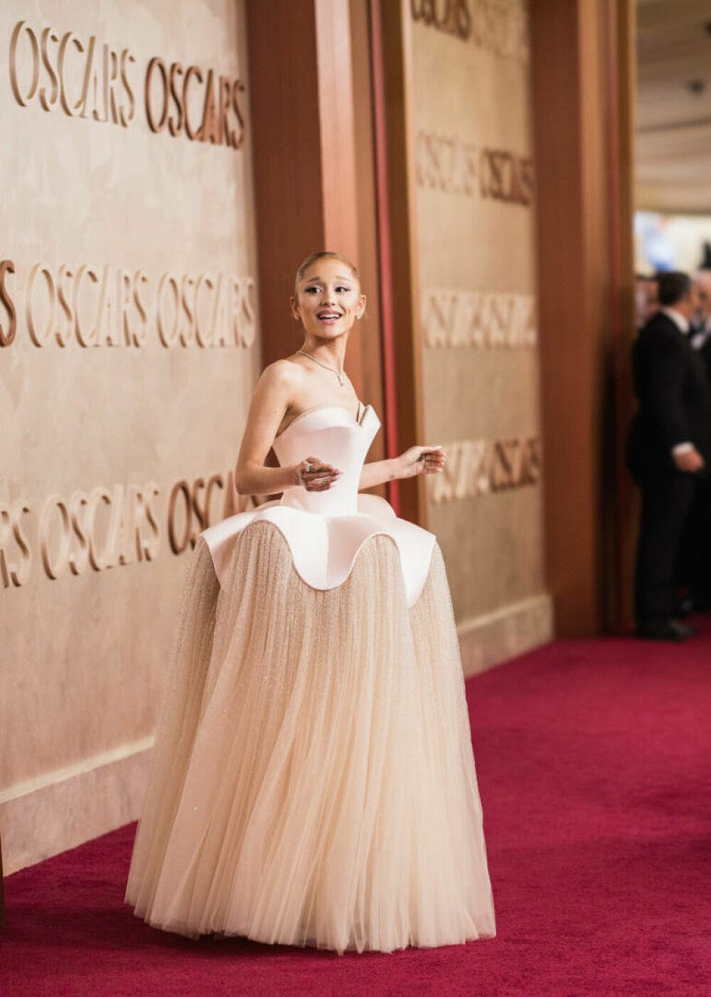 Oscar 2025: Cele mai spectaculoase ținute ale vedetelor de pe covorul roșu de la Oscar 2025 - GALERIE FOTO - Imaginea 36