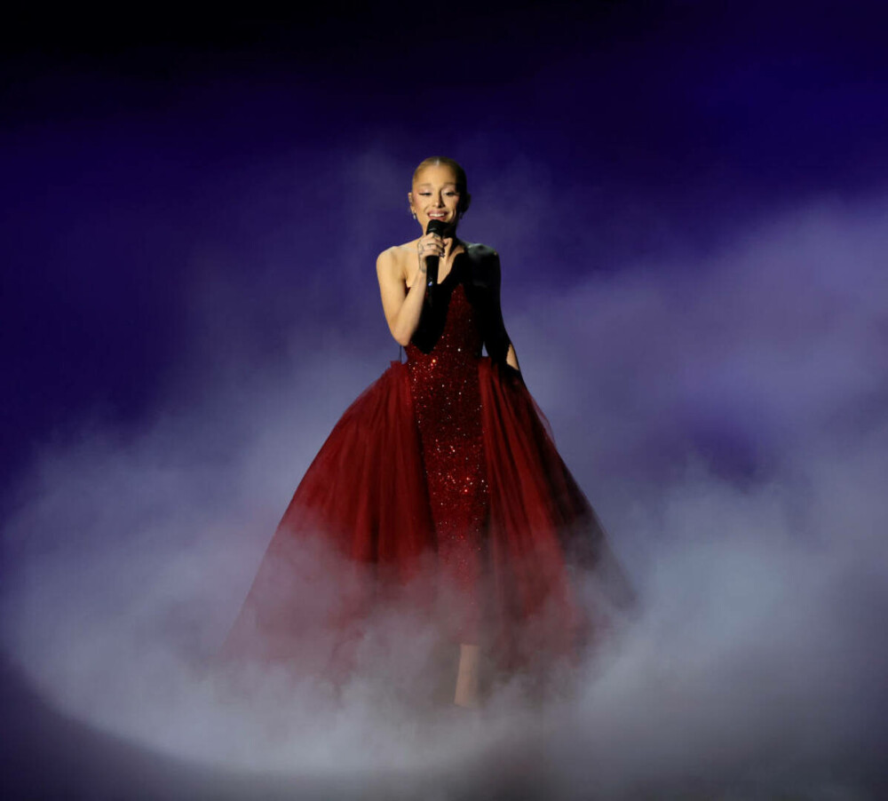 Oscar 2025: Cele mai spectaculoase ținute ale vedetelor de pe covorul roșu de la Oscar 2025 - GALERIE FOTO - Imaginea 37