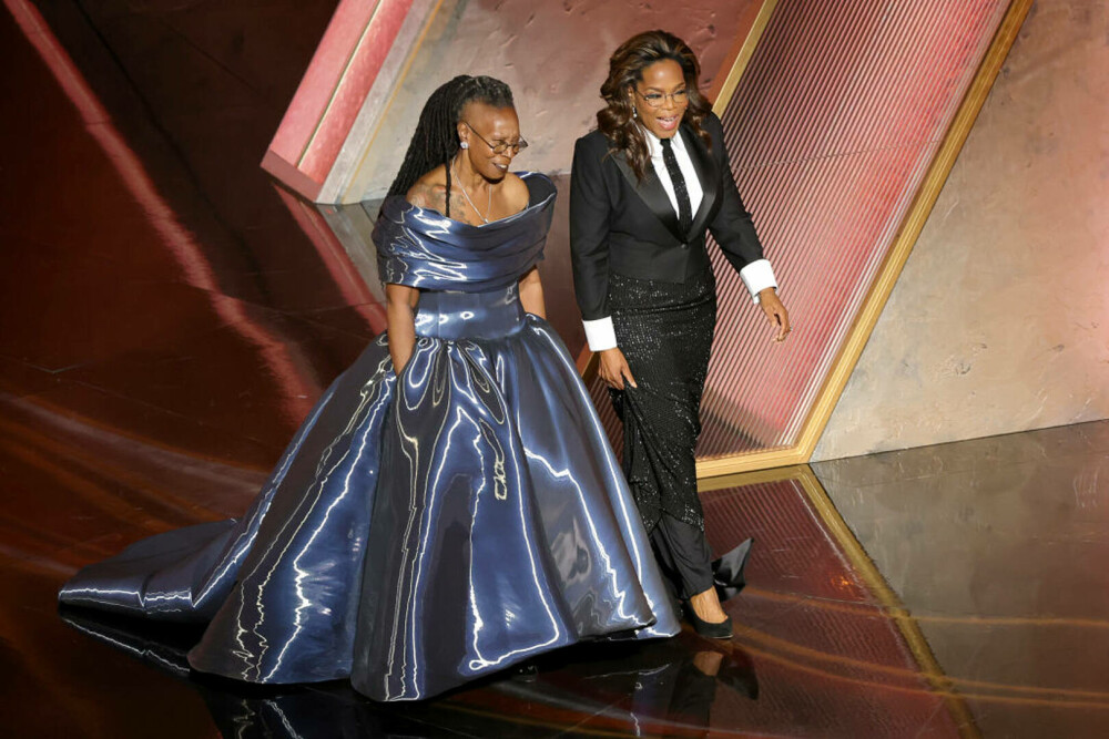 Cum arată Whoopi Goldberg la 69 de ani. Actrița și-a afișat tatuajele pe scena de la Oscar 2025 - GALERIE FOTO - Imaginea 4