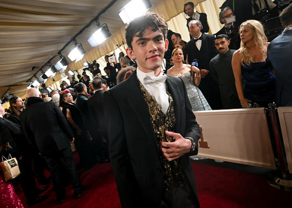 Cele mai neinspirate ținute purtate la Premiile Oscar 2025. Vedetele care au dezamăgit pe covorul roșu. GALERIE FOTO - Imaginea 7