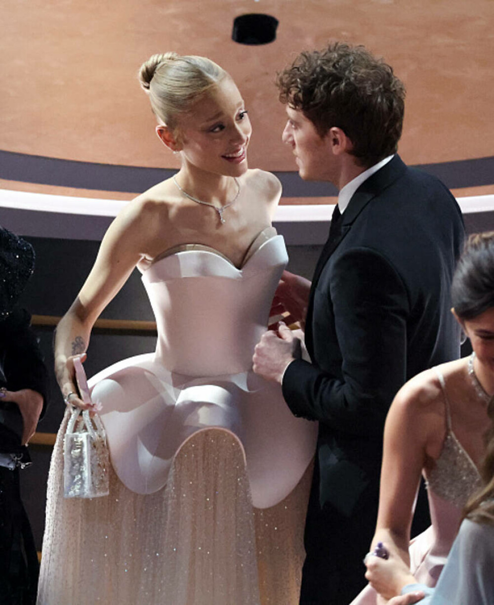 Cele mai neinspirate ținute purtate la Premiile Oscar 2025. Vedetele care au dezamăgit pe covorul roșu. GALERIE FOTO - Imaginea 36