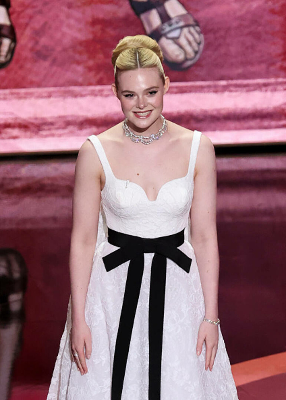 Cele mai neinspirate ținute purtate la Premiile Oscar 2025. Vedetele care au dezamăgit pe covorul roșu. GALERIE FOTO - Imaginea 57