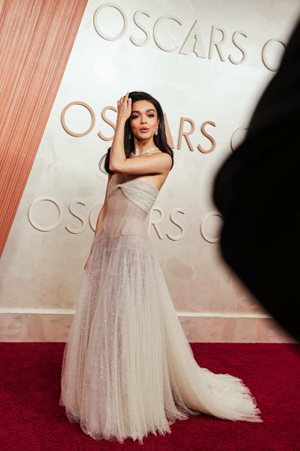 Cele mai neinspirate ținute purtate la Premiile Oscar 2025. Vedetele care au dezamăgit pe covorul roșu. GALERIE FOTO - Imaginea 62