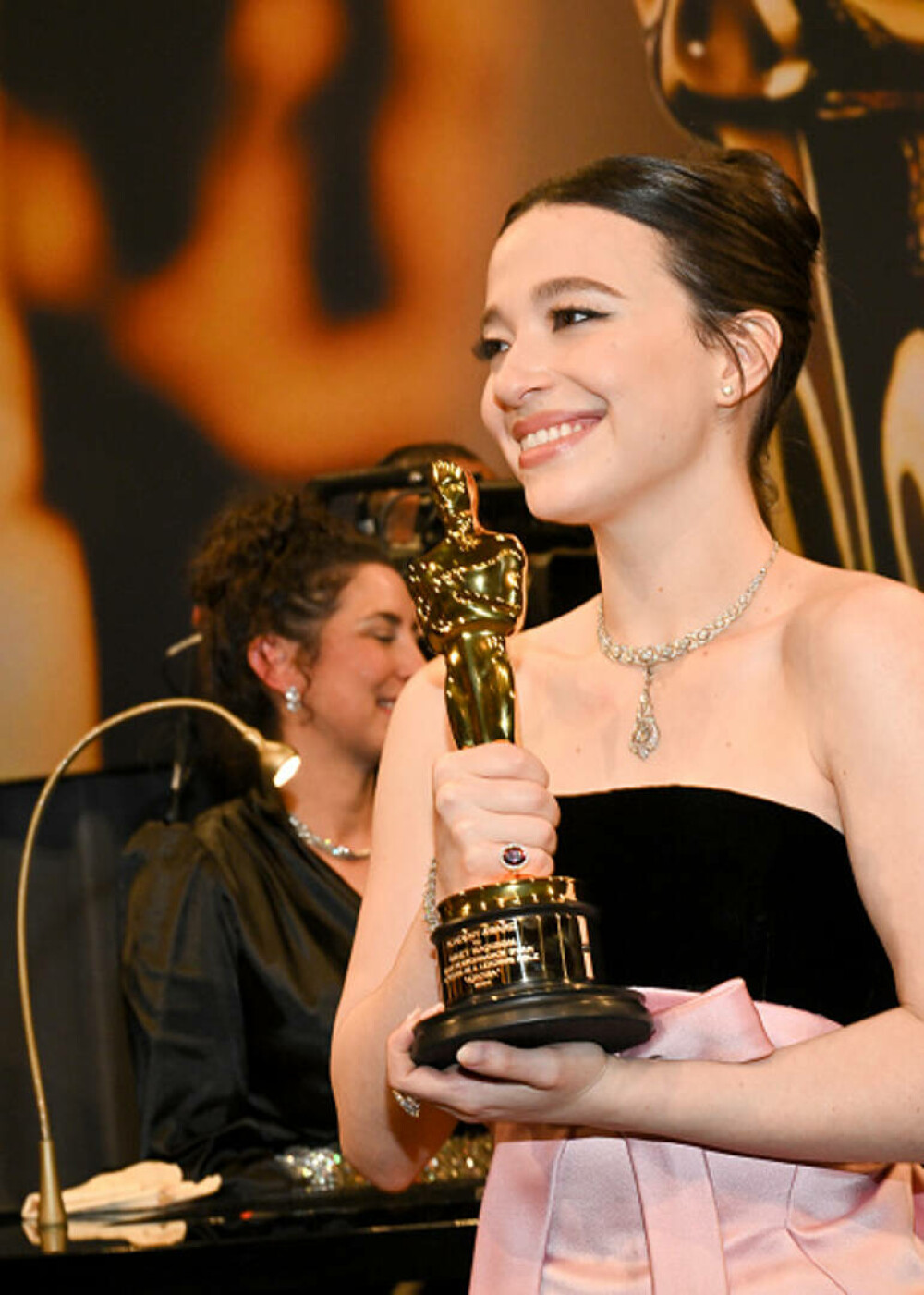 Cele mai neinspirate ținute purtate la Premiile Oscar 2025. Vedetele care au dezamăgit pe covorul roșu. GALERIE FOTO - Imaginea 63