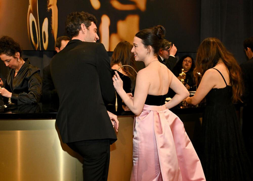 Cele mai neinspirate ținute purtate la Premiile Oscar 2025. Vedetele care au dezamăgit pe covorul roșu. GALERIE FOTO - Imaginea 76